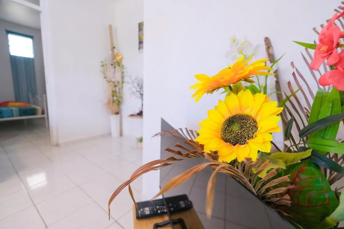 Lamentin Joli Appartement T2 Avec Citerne דירה