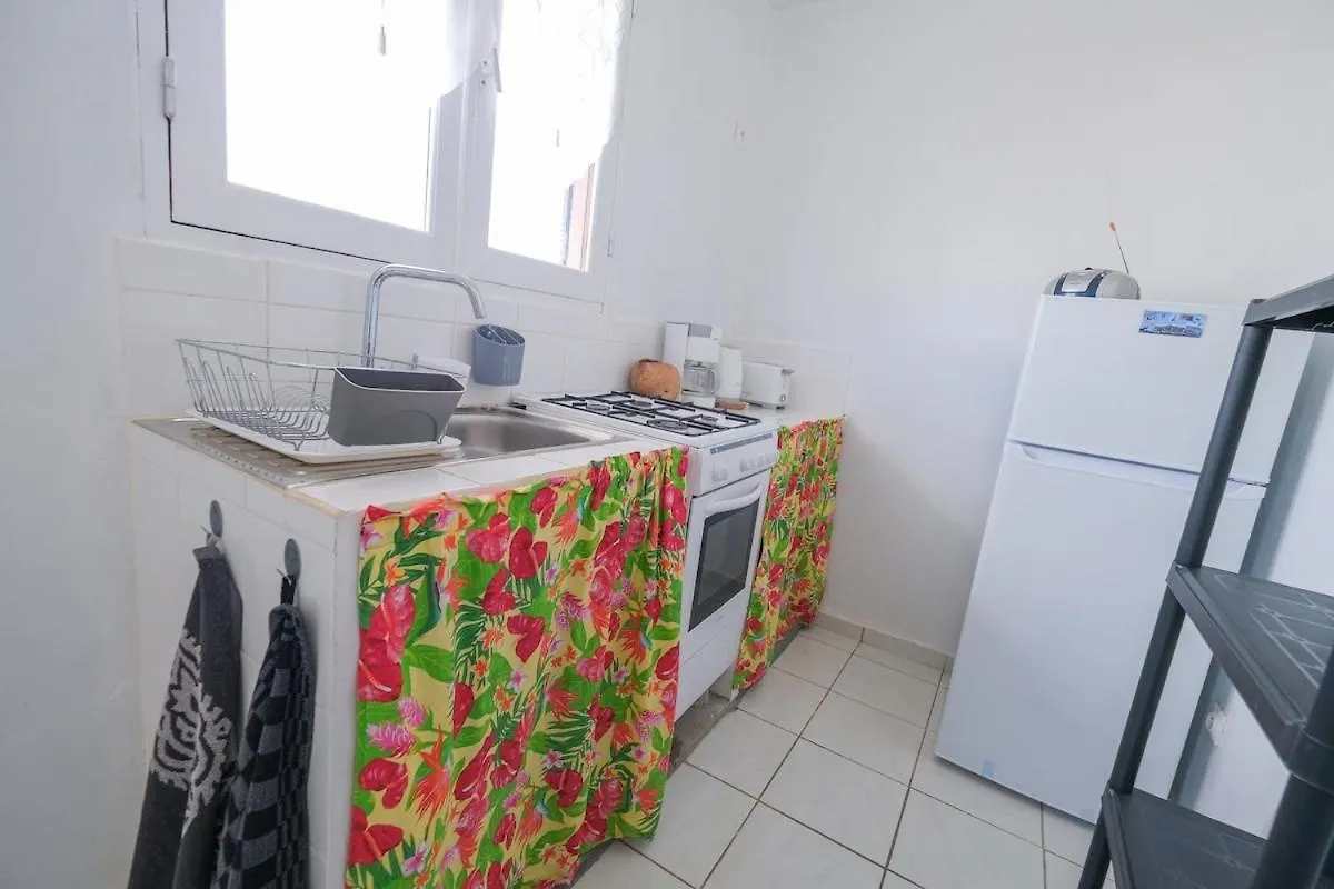 Lamentin Joli Appartement T2 Avec Citerne דירה